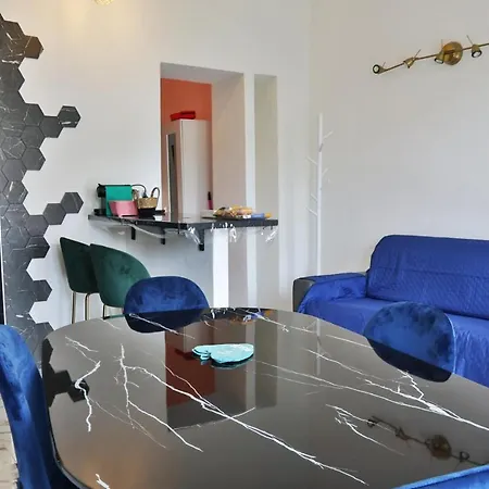 Tatil Evi Loves Sanita Napoli