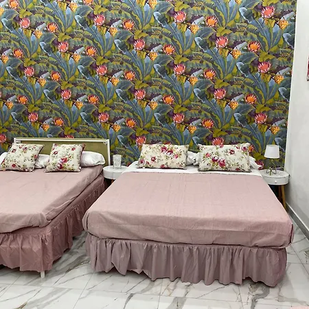 Loves Sanita * نابولي